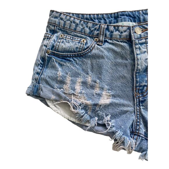 NIKKIBEACHHOUSE CUT OFF DENIM SHORTS SIZE MEDIUM - Picture 4 of 11